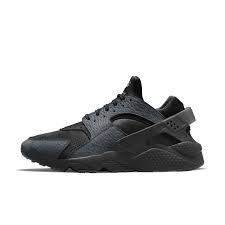 nike-air-huarache-triple-black 2